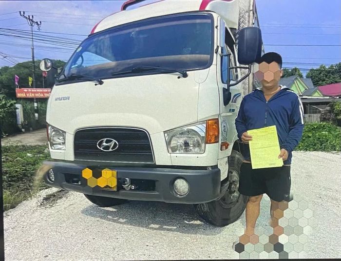 Người vi phạm cùng phương tiện liên quan đến hành vi vi phạm.