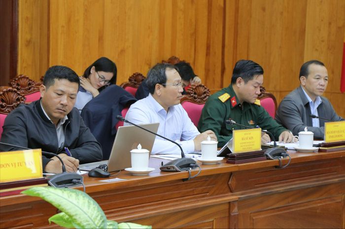 Lãnh đạo các đơn vị tham dự cuộc họp