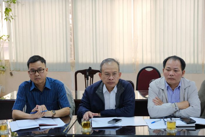 Đại diện lãnh đạo Ban Giám đốc và các phòng chuyên môn Báo và Phát thanh, Truyền hình Lâm Đồng lắng nghe các ý kiến và bổ sung, hoàn thiện kế hoạch