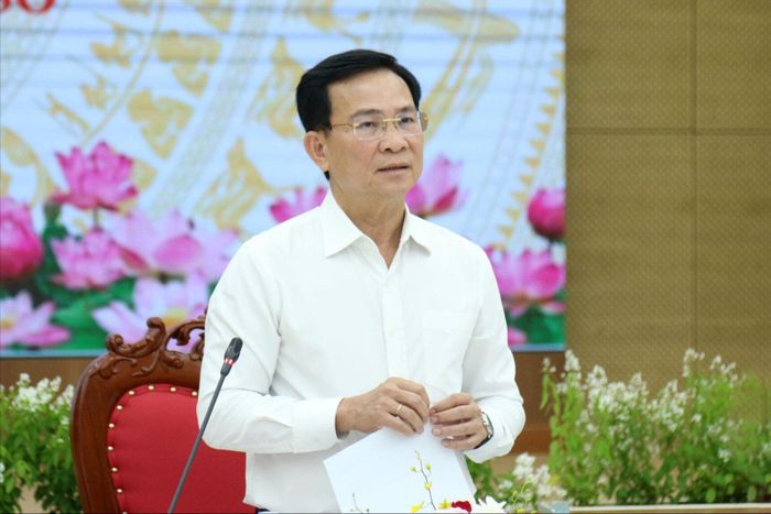 Ủy viên Ban Chấp hành Trung ương Đảng, Phó Bí thư Tỉnh ủy, Chủ tịch UBND tỉnh Lâm Đồng Hồ Văn Mười yêu cầu các sở, ngành tăng cường kết nối với Bộ Công thương để kịp thời nắm bắt quy định, tháo gỡ khó khăn liên quan các dự án
