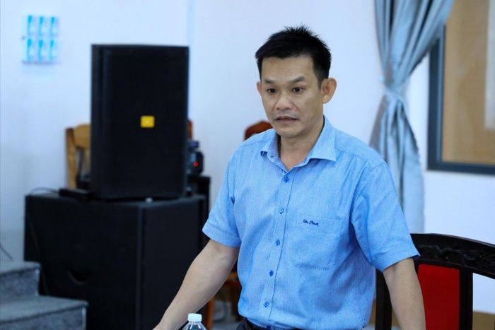 Bí thư Đảng ủy xã Quảng Hòa Võ Văn Nam nêu những khó khăn và đề xuất bố trí nguồn lực cho hạ tầng thiết yếu, nhất là giao thông