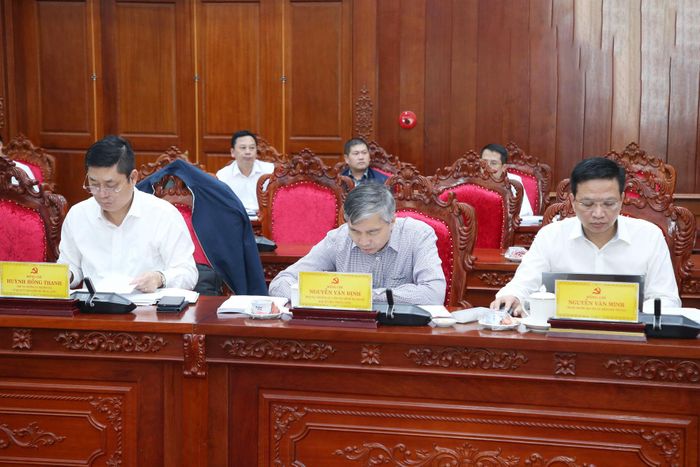 Các thành viên Đoàn Kiểm tra, giám sát dự hội nghị