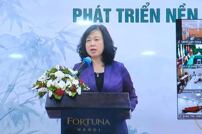 Bộ trưởng Bộ Y tế Đào Hồng Lan cho biết, YHCT ngày càng khẳng định được vai trò, vị trí trong công tác khám, chữa bệnh