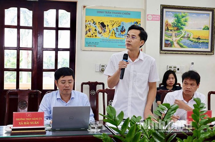 Lãnh đạo xã Hải An phát biểu tại buổi làm việc.