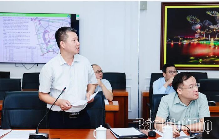 Đại diện đơn vị tư vấn báo cáo điều chỉnh chi tiết từng phân khu.