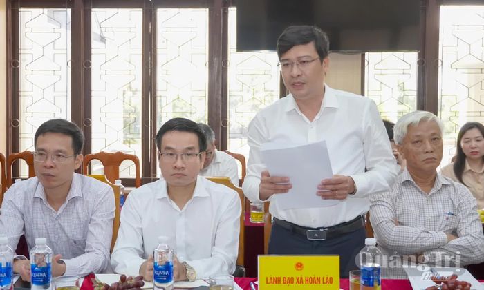 Đại diện lãnh đạo UBND xã Hoàn Lão báo cáo tại buổi làm việc - Ảnh: N.H