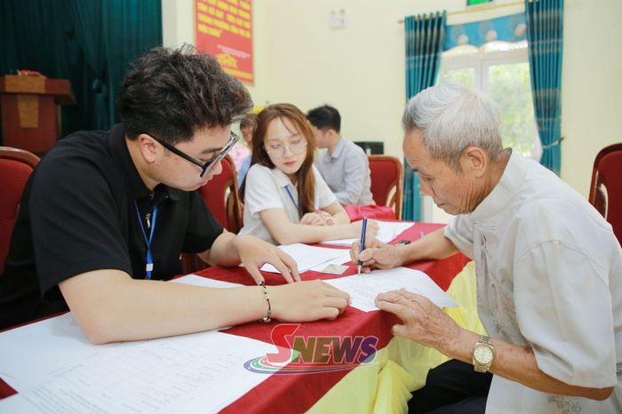 Người dân phường Vân Sơn chi trả bồi thường, hỗ trợ giải phóng mặt bằng cho nhân dân.