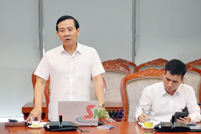 Lãnh đạo Sở Y tế phát biểu.
