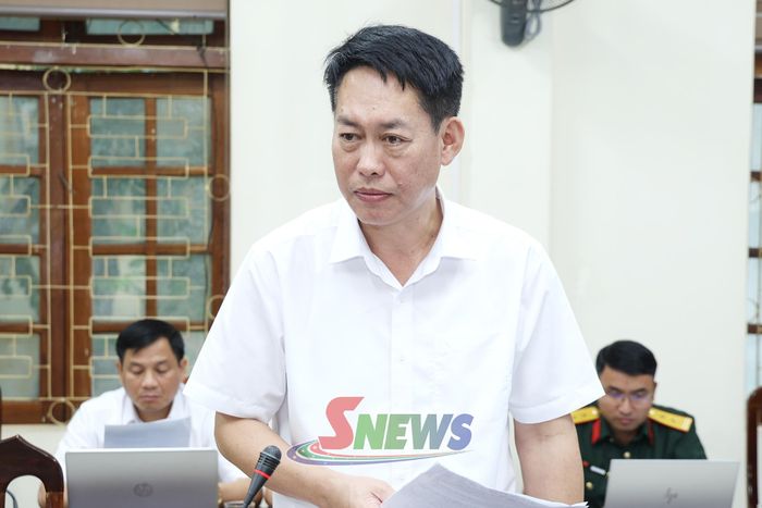 Đồng chí Bí thư Đảng ủy xã Mai Sơn phát biểu tai cuộc làm việc.
