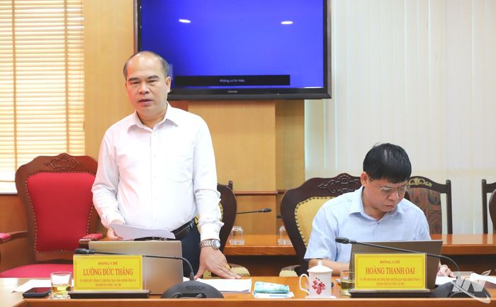 Đại biểu phát biểu tại buổi làm việc.