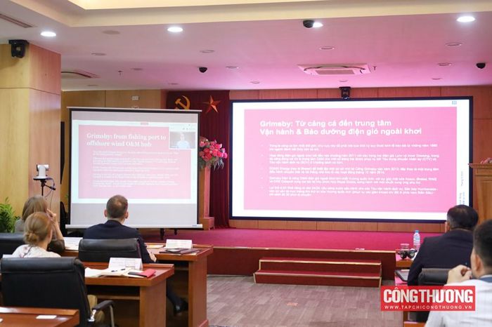 Ông Maf Smith - Chuyên gia tư vấn đảm bảo chất lượng chia sẻ trực tuyến