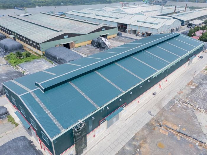 Nhà kho lắp đặt điện mặt trời áp mái tại Nhà máy Phân bón Bình Điền Long An