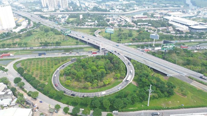 Tuyến Võ Văn Kiệt nối dài 15,1km sẽ kết nối quốc lộ 1 với đường Hải Sơn - Tân Đô, tạo thêm trục giao thông liên vùng phía Tây TP.HCM.