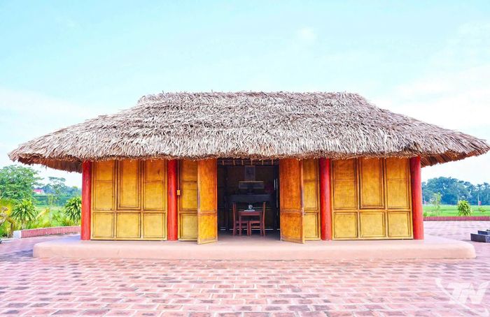 Di tích gồm địa điểm cơ sở cách mạng của gia đình ông Đường Văn Hon - nơi diễn ra lễ kết nạp đảng viên và tuyên bố thành lập cơ sở Đảng. Đồng chí Đặng Tùng thay mặt cho Đảng Cộng sản Đông Dương đọc Điều lệ của Đảng, bốn đồng chí đảng viên mới tuyên thệ trước cờ Đảng và phân công đồng chí Đường Văn Hon phụ trách lãnh đạo cơ sở Đảng tại đây.