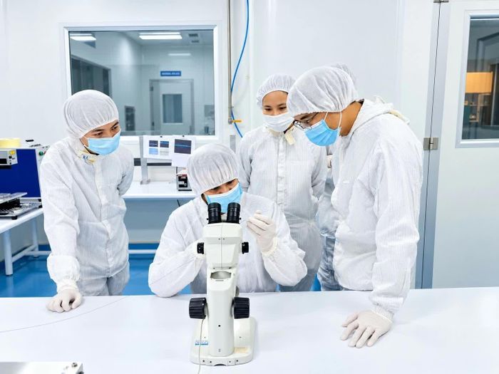 Chuyên gia đào tạo cho các kỹ sư của nhà máy. Nguồn: USM