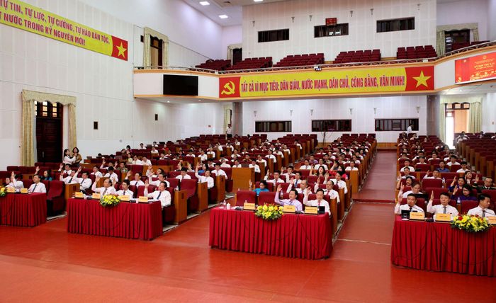 Đại biểu tham dự kỳ họp.