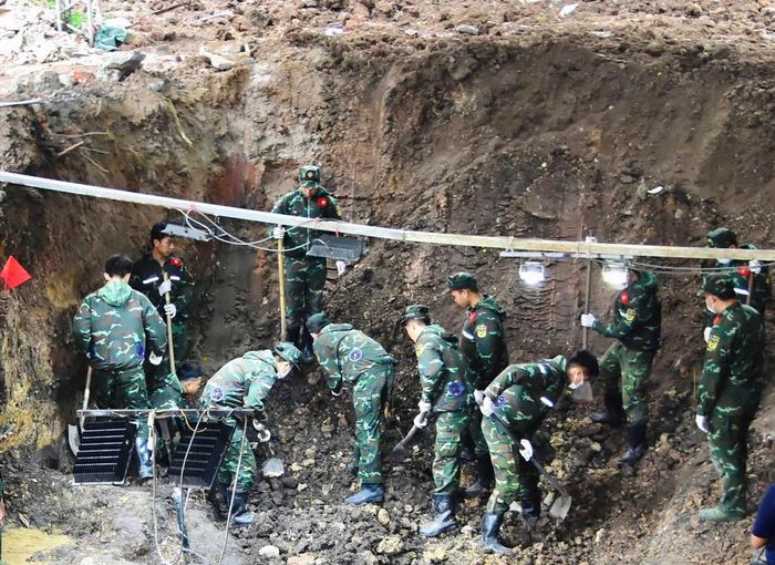Công tác tìm kiếm, quy tập hài cốt liệt sĩ tại Công viên Lê Thị Riêng được các lực lượng triển khai khẩn trương, thận trọng
