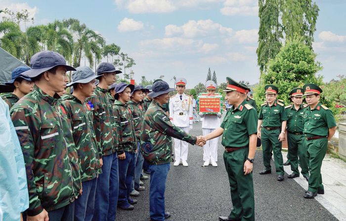 Đội K91 và Đội lấy mẫu đã triển khai tại 14 nghĩa trang, hoàn thành tại 10 nghĩa trang trên địa bàn tỉnh Đồng Tháp. Ảnh Lê Phong Phú