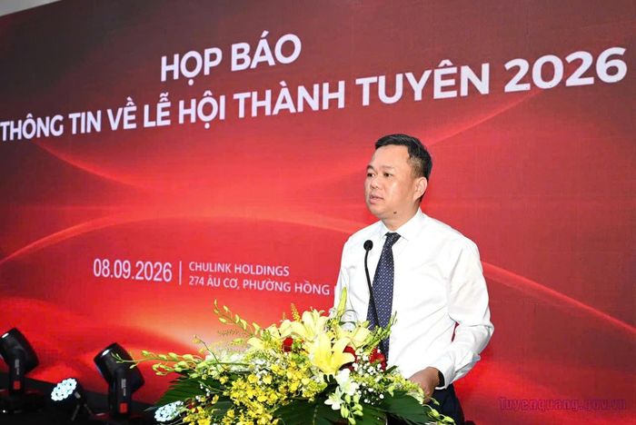 Ông Đỗ Hùng Đức - Ủy viên BCH Đảng bộ tỉnh, Phó Chủ tịch UBND tỉnh Tuyên Quang phát biểu tại buổi họp báo