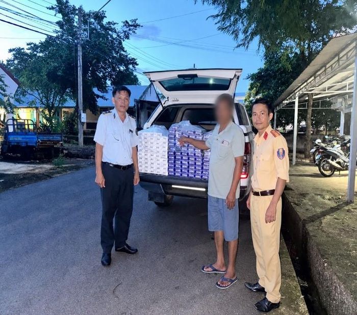 Hình ảnh lực lượng chức năng kiểm tra tại hiện trường.