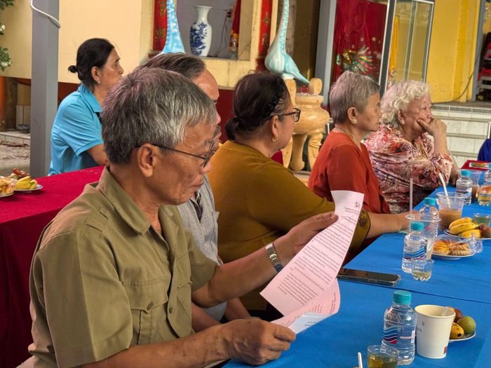 Các đại biểu dự buổi phát động.