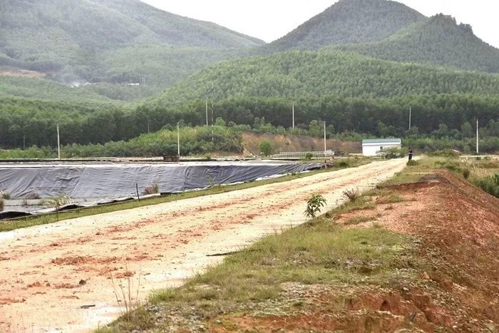 Dự án xử lý rác thải Hương Bình chậm tiến độ kéo dài gây lãng phí ngân sách.