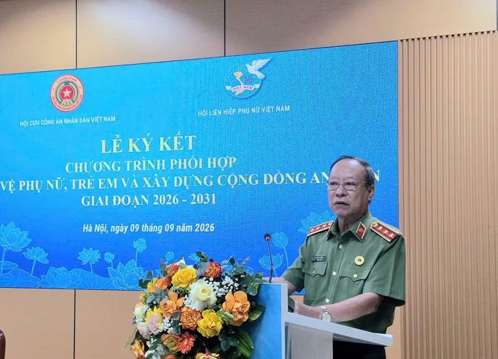 Thượng tướng Lê Quý Vương, Chủ tịch Hội Cựu CAND Việt Nam phát biểu tại lễ ký kết.