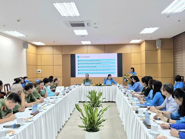 Các đại biểu tại lễ ký kết chương trình phối hợp.
