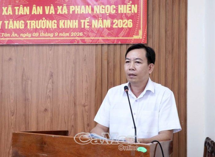 Đồng chí Huỳnh Thanh Đảm, Phó Chủ tịch UBND Xã Phan Ngọc Hiển, kiến nghị cơ quan chuyên môn tỉnh sớm công bố bản đồ quy hoạch lâm nghiệp, tạo cơ sở để địa phương thực hiện tốt công tác quản lý đất đai.