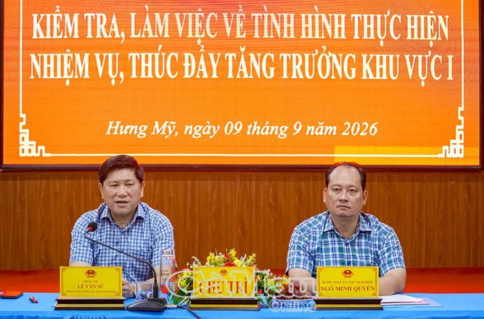 Phó Chủ tịch UBND tỉnh Lê Văn Sử phát biểu kết luận buổi làm việc.