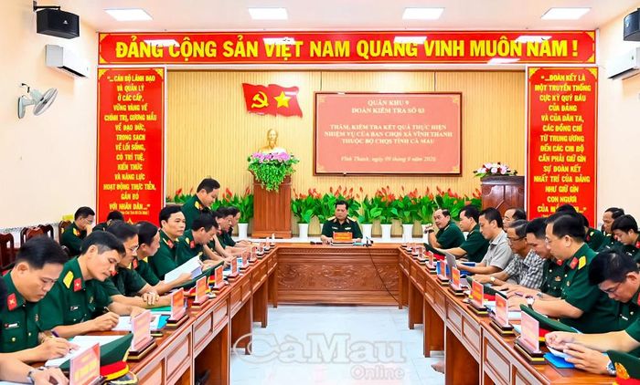 Đại biểu tham dự buổi kiểm tra.