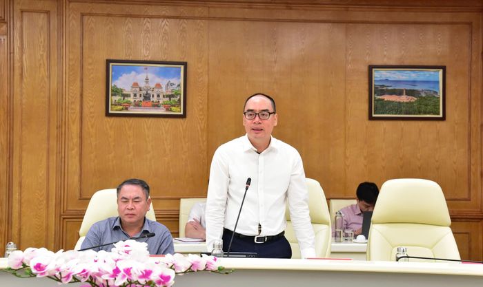 Phó Tổng Kiểm toán nhà nước Bùi Quốc Dũng phát biểu.