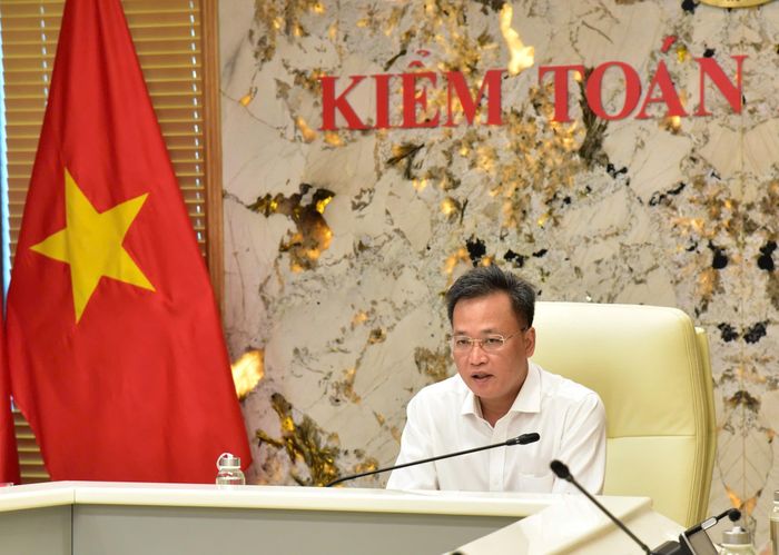 Tổng Kiểm toán nhà nước Nguyễn Hữu Nghĩa chủ trì cuộc họp. Ảnh: Hồng Thoan