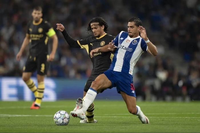 Bouaddi có màn thể hiện xuất sắc trong trận gặp Porto