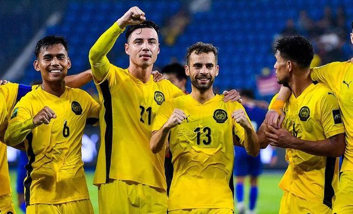 Các hội CĐV Malaysia đồng loạt phản đối cách FAM xử lý bê bối