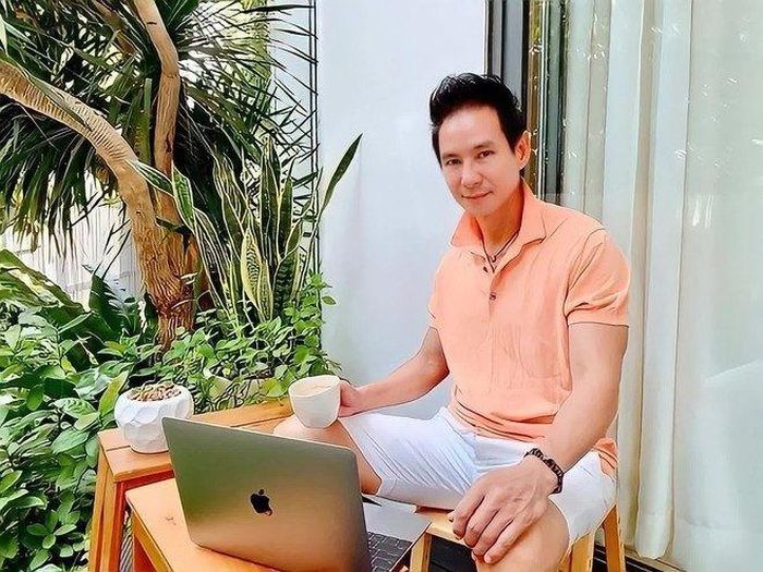 Căn biệt thự có diện tích vài trăm mét vuông, với khoảng sân rộng. Ảnh: Tổng hợp