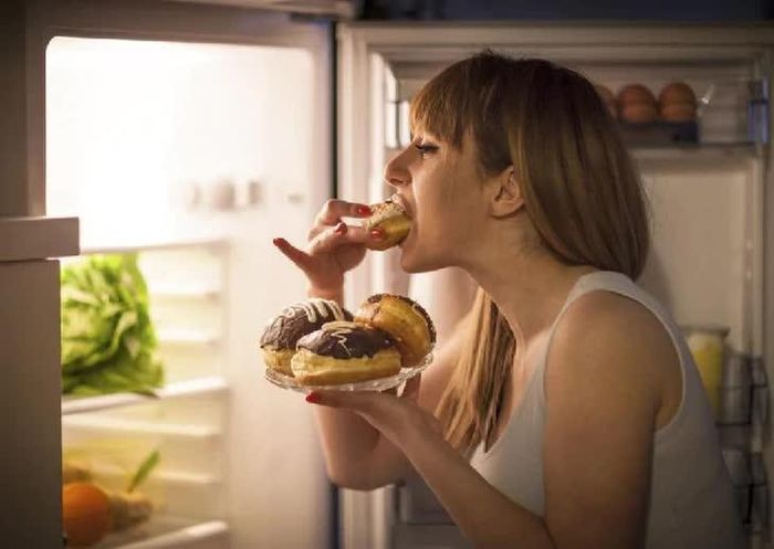 Lựa chọn thực phẩm phù hợp giúp hạn chế cảm giác đói về đêm. Ảnh minh họa