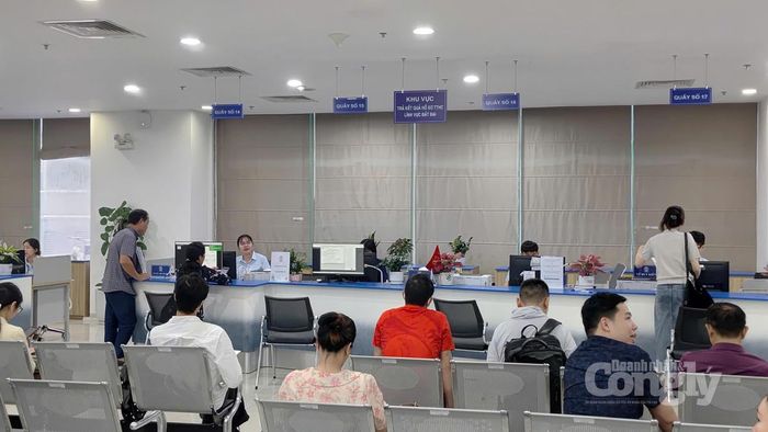 Trường hợp hồ sơ chưa đầy đủ, chưa hợp lệ, cơ quan tiếp nhận phải có văn bản hướng dẫn hoàn thiện hồ sơ một lần duy nhất đối với các nội dung cần bổ sung, hoàn thiện, chấm dứt tình trạng trả hồ sơ nhiều lần.