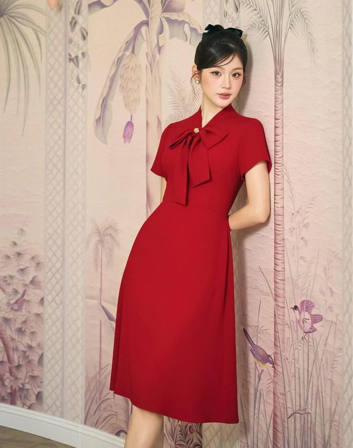 Váy màu nổi phù hợp khi nàng muốn tạo dấu ấn cá nhân rõ hơn