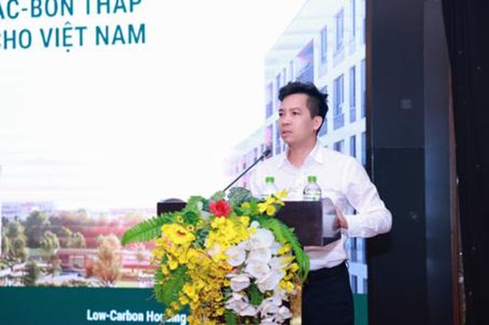 Ông Hà Quang Hưng, Phó Cục trưởng Cục Quản lý nhà và thị trường bất động sản - Bộ Xây dựng, phát biểu tại hội thảo.