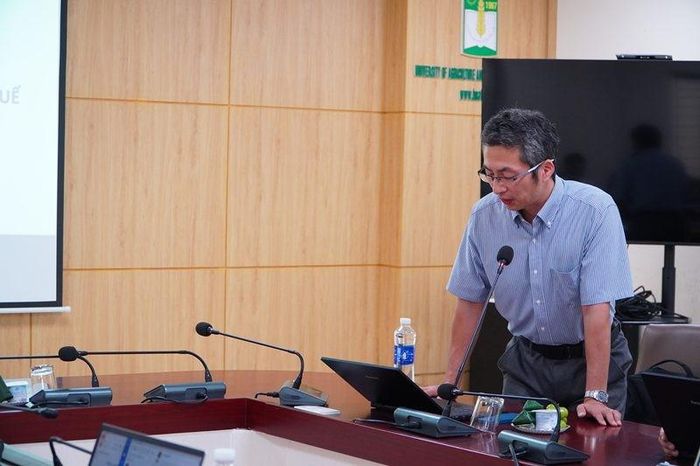 Đại diện Đại học Kyoto phát biểu