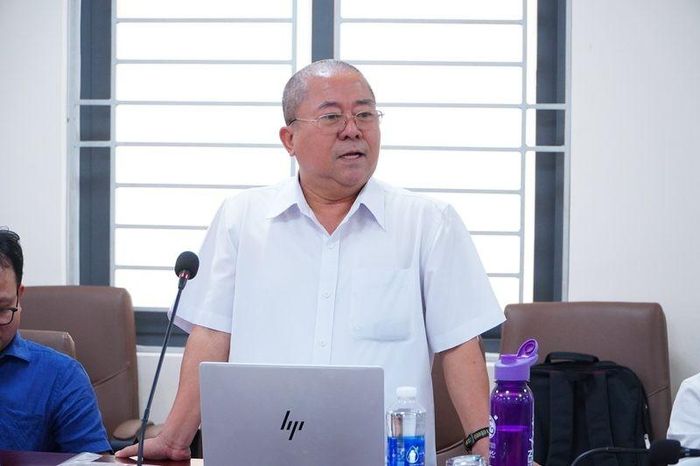 Các đại biểu trao đổi, thảo luận tại buổi tham vấn