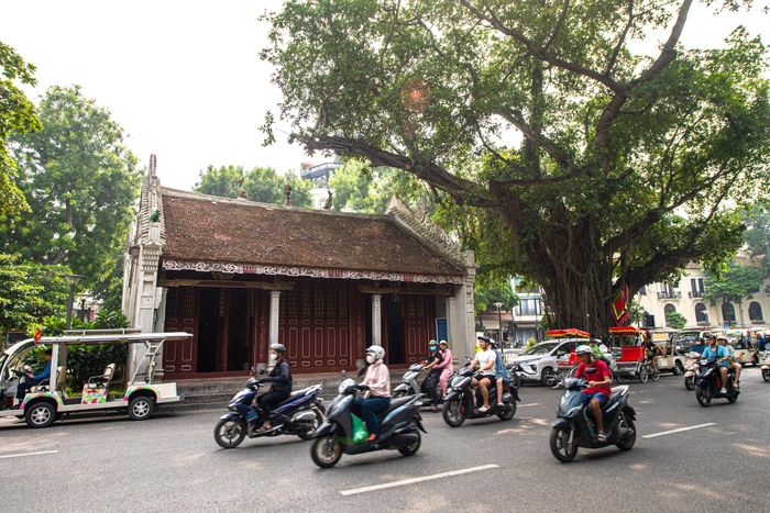 Không gian quanh đền Bà Kiệu cũng được nghiên cứu tổ chức lại, tăng kết nối với Đinh Lễ, Tràng Tiền và các khu vực thương mại, dịch vụ lân cận.
