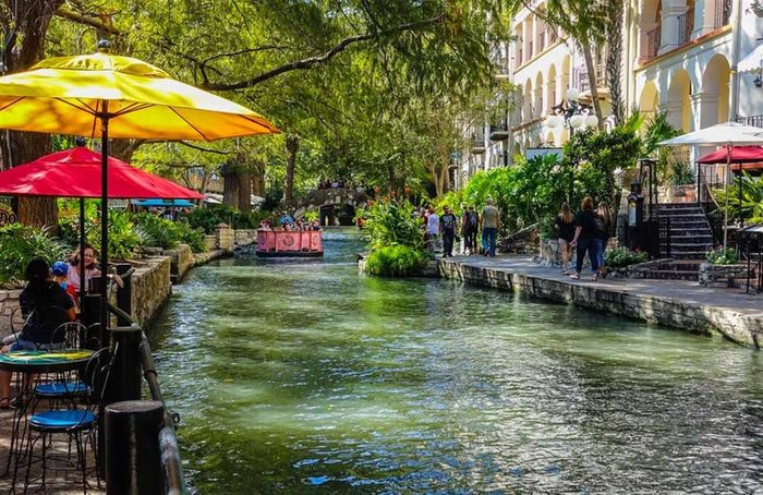 Tuyến đi bộ bên bờ sông San Antonio. Ảnh: Sa.gov