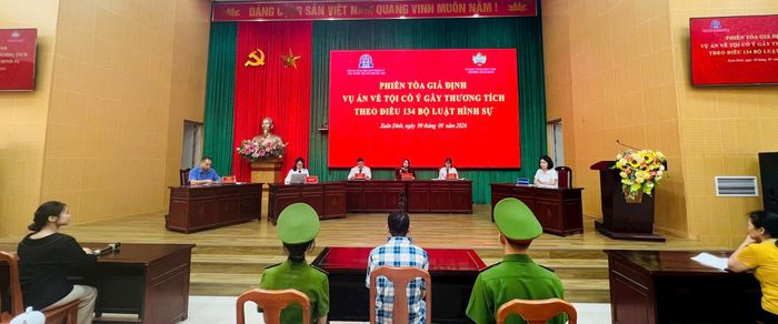 Hình ảnh phiên tòa giả định: ảnh : Hương Giang