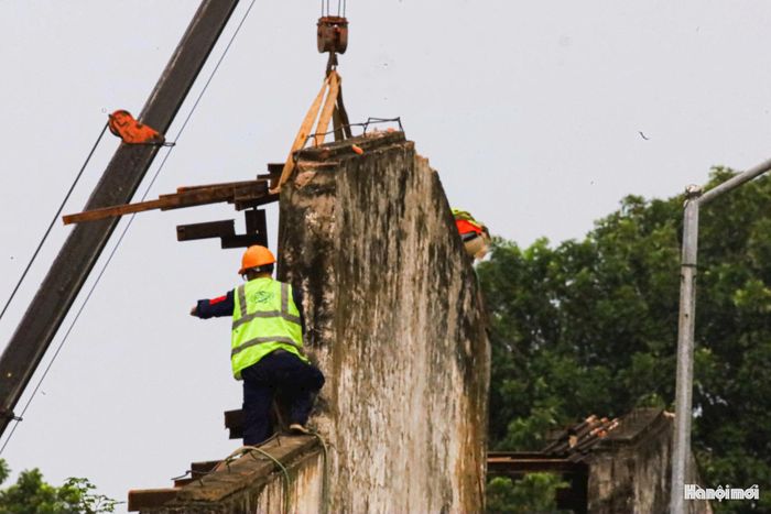 Những dãy nhà xưởng từng phục vụ hoạt động sản xuất nay đã được tháo dỡ.