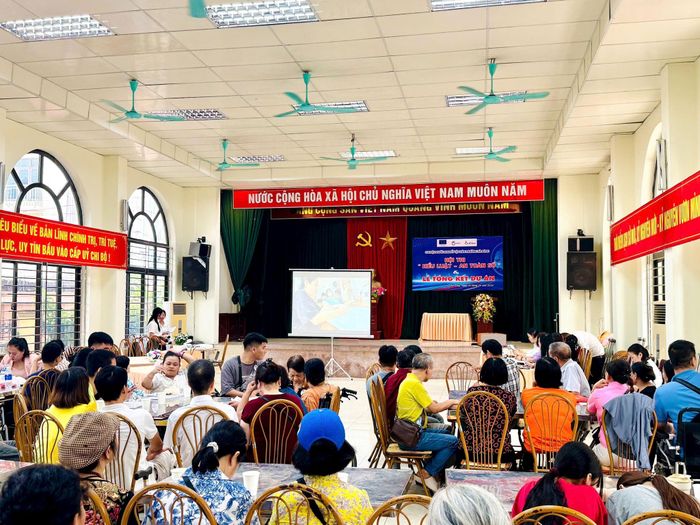 Người khuyết tật tham gia hội thi Hiểu luật - an toàn số. Ảnh: Hồng Nhung
