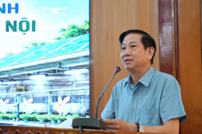 Ông Phạm Bá Vĩnh, Chủ tịch Hội Làm vườn Hà Nội. Ảnh: Diệu Thu