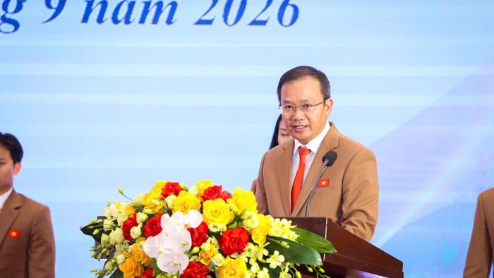 Trưởng đoàn Thể thao Việt Nam tại ASIAD 20 Nguyễn Hồng Minh phát biểu tại buổi lễ. Ảnh: Bùi Lượng