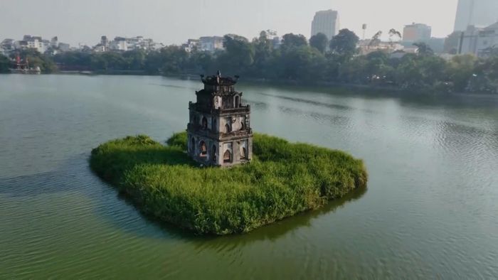 Việc điều chỉnh quy hoạch không gian hồ Hoàn Kiếm và vùng phụ cận là tạo ra một không gian công cộng rộng lớn hơn ở khu vực trung tâm Hà Nội. Ảnh: Văn Hoàn